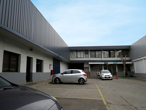 Bodega, Oficinas, Patio Excl 2090 M2 Entre Macul P. Valdivia