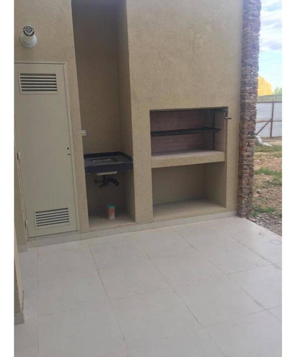 Imagen 26 de 30 de Casa 2 Plantas Con Obra Retomada. Amenities