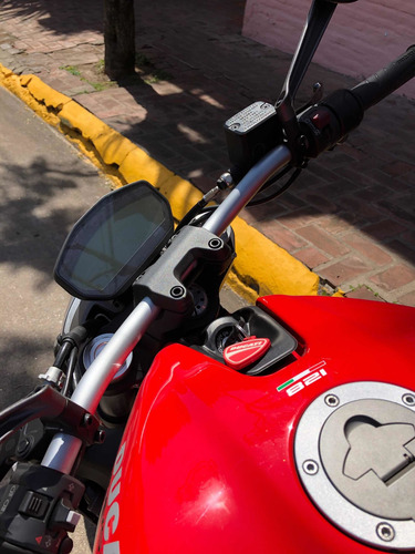 Ducati Monster 821