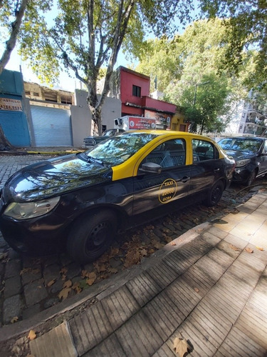Volkswagen Voyage 1.6 Comfortline 101cv 2010