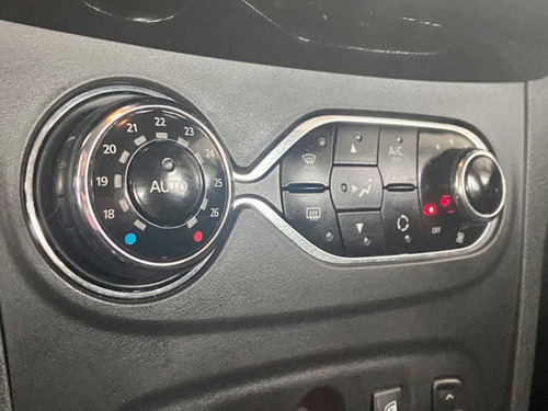 Imagem 12 de 14 de Renault Sandero St 1.6 Sce 2018