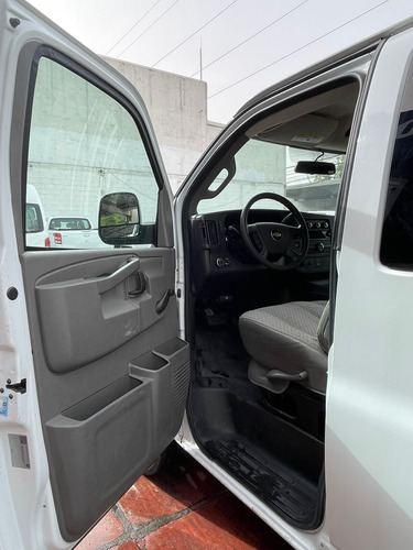 Chevrolet Express 6.0 Ls C 15 Pas At