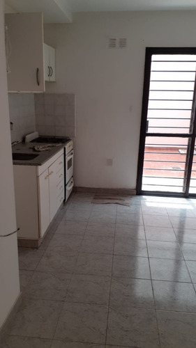 Imagen 8 de 15 de Departamento Martin Coronado Dos Ambientes Con Patio