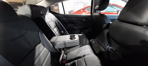 Imagen 8 de 15 de New Versa Exclusive Cvt 2022