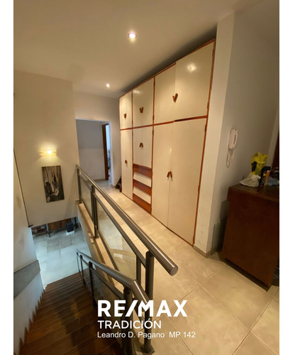 Casa En Venta Ubicación Residencial 7 Ambientes.-