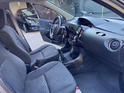 Toyota Etios 1.5 Sedan Xs