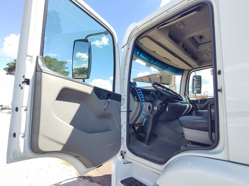 Vw 24250 Constellation 2010 Com Munck De 40t