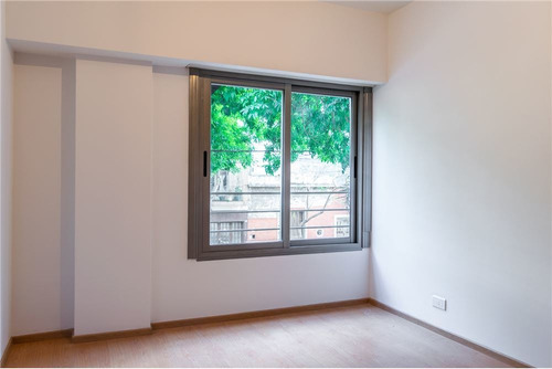 Depto Semipiso 2 Amb. Con Balcon, Caballito