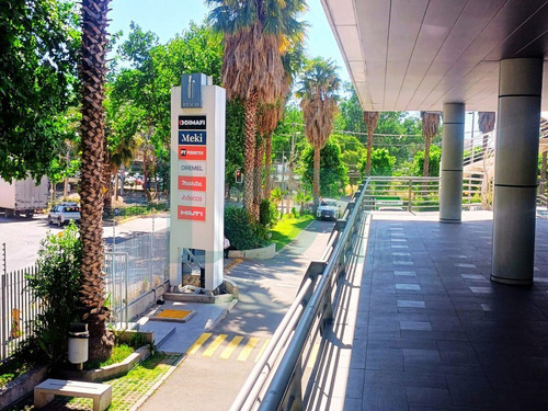 Arriendo Local Comercial 107m2 En Ciudad Empresarial.