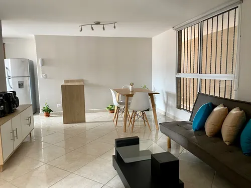 Apartamento En Laureles Cerca Al Primer Parque (a)