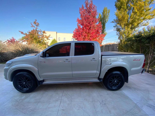 Toyota Hilux 3.0 Cd Srv 171cv 4x2 - B3 2014