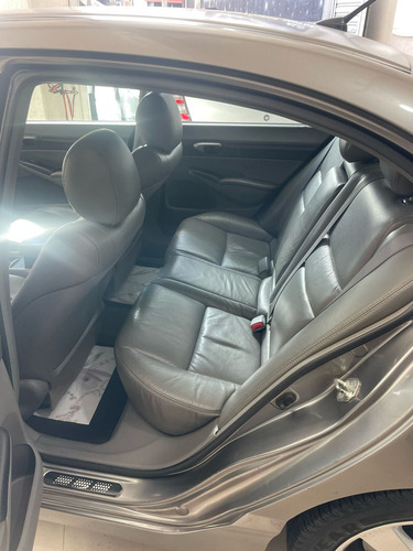 Honda Civic 1.8 Lxs Flex Aut. 4p