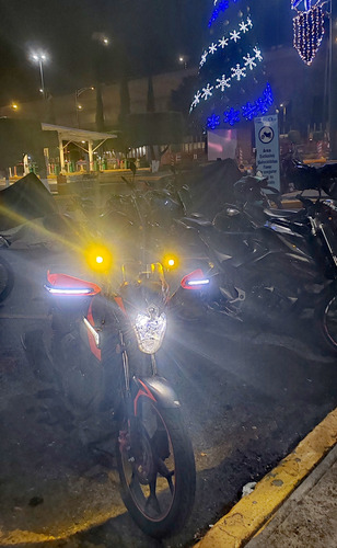 Es Una Moto Completa Trae Toda Su Documentación