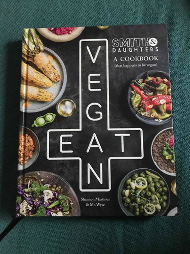 Libro Vegan Eat - Smith & Daughters