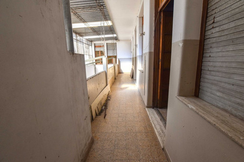 Venta - Casa De Estilo Ideal Instituciones. 400 M2