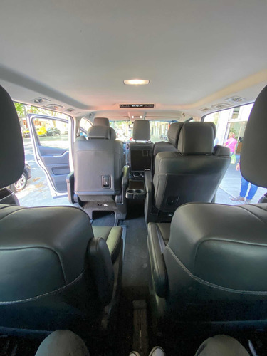 Imagen 18 de 25 de Toyota Hiace 2021 2.8 Tdi Wagon 6at 10a Vx Premium
