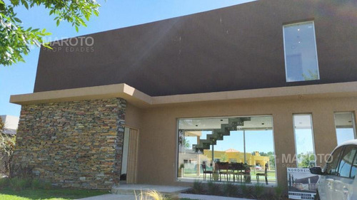 Imagen 3 de 26 de Casa En Venta En Barrio El Canton - Maroto Propiedades-