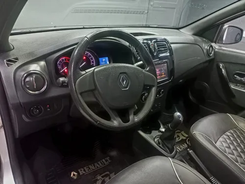 Renault Logan 1.6 Exclusive