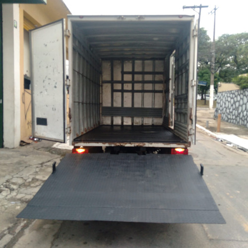 Iveco Daily 35s14 2014 Baú Com Plataforma Traseira Revisada