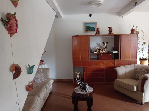 Imagen 8 de 14 de Casa Dos Pisos Con Anexo Sector El Prado San Diego