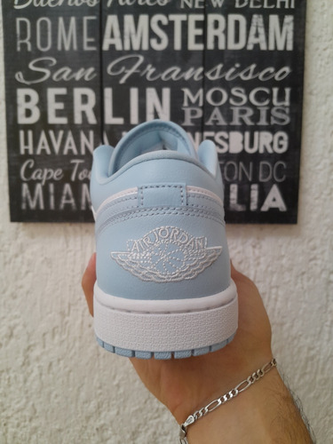 Jordan 1 Low Ice Blue (Usado)