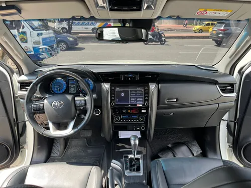 Toyota Fortuner Srv 2.4 4x2 At
