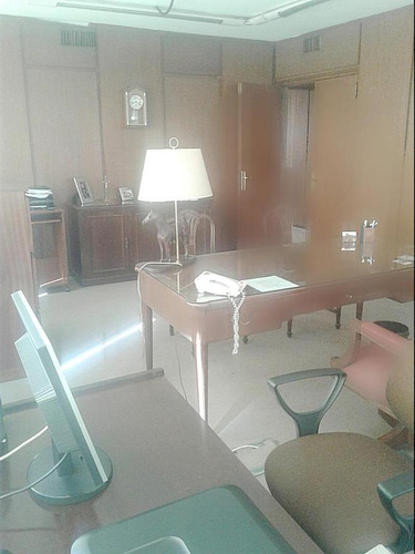 Imagen 10 de 23 de Venta De Oficina En La Zona De Tribunales Muy Grande Con 5 Despechos Muy Amplia Y Reciclada A Nuevo