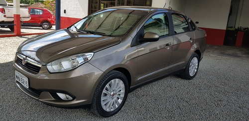 Fiat Grand Siena 1.6 16v Essence Flex 4p 2015
