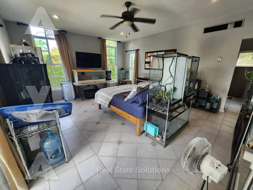 Casa En Venta 4 Recámaras, Amueblada, Piscina, Estudio Tv, Res. Campestre, Cancún