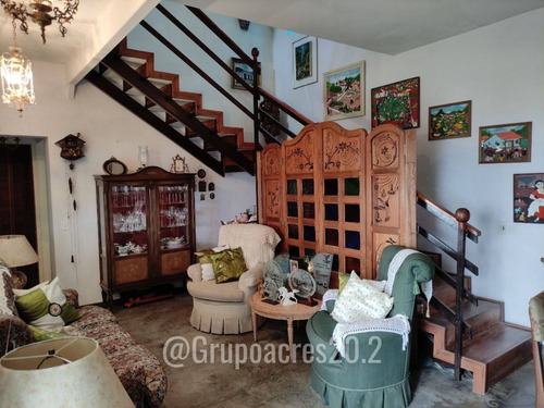 Se Vende De Casa En La Urbanizacion Colinas De Pasatiempo San Antonio De Los Altos Rz
