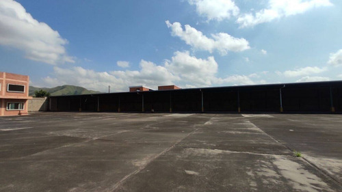 Imagen 4 de 25 de Galpón En Alquiler 1. 800 Metros Detrás De La Polar La Guacamaya Cod. 157175
