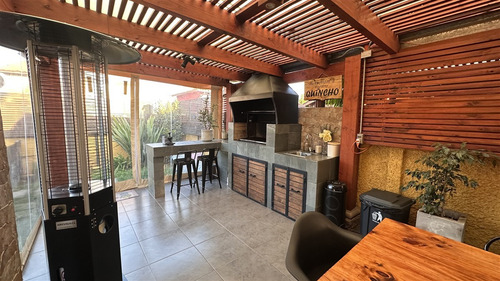 Hacienda El Peñon, Preciosa Casa Roble Condominio