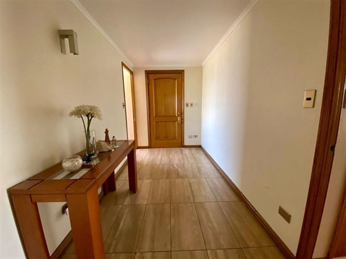 Departamento En Venta De 4 Dorm. En Las Condes
