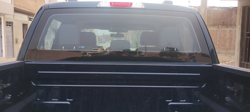 Camioneta Pick Up Para Trabajos En Todo Tipo De Terreno.