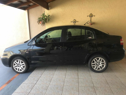 Imagem 7 de 8 de Volkswagen Polo Sedan 2005 2.0 Comfortline 4p