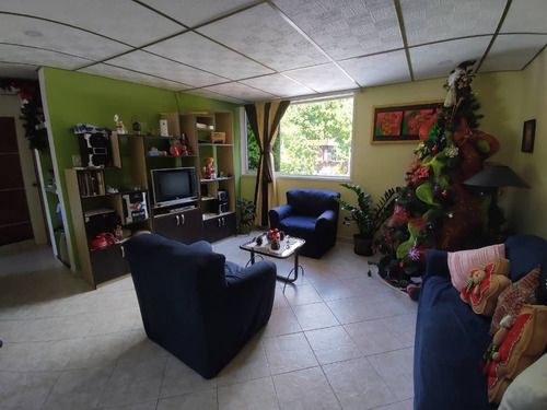 Imagen 12 de 19 de Se Vende Hermosa Moderna Y Remodelada Casa En Los Acuarianos El Limon Zona Aragua Buen Precio 04243785803