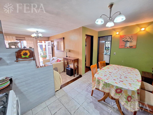Venta Ph De 3 Ambientes Con Cochera Y Terraza En Sarandí