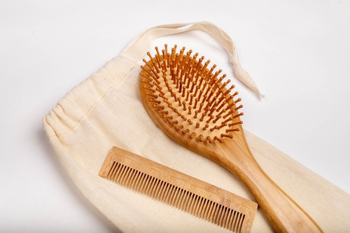 Imagen 2 de 3 de Cepillo Peine Cabello Ecológico Madera Bambú Kit Dos Piezas
