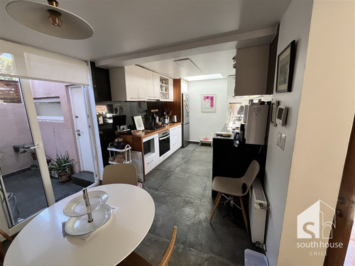 Casa Venta 4 D 3 B Rosita Renard Metro P. Gales Ñuñoa J80