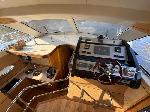 Crucero Segue Con Iveco 2 X 400 Hp Año 2013 Linea De Ejes