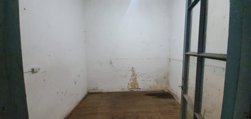 Local Comercial En Alquiler Ubicado En Balvanera