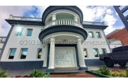 #24-18468 Moderna E Impecable Casa En Lomas De La Lagunita 