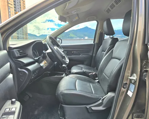 Suzuki Ertiga 1.5 At