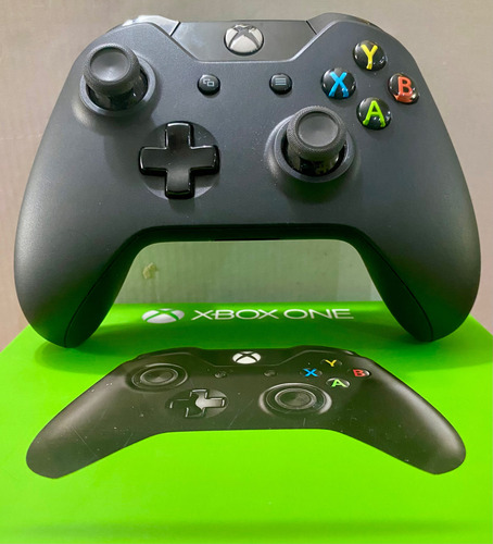 Control Inalámbrico Xbox One (como Nuevo) (Usado)