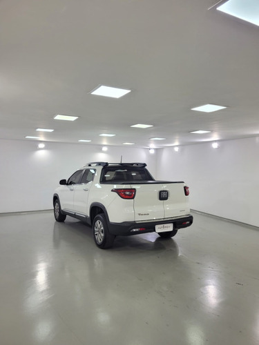 Fiat Toro 1.8 16v Freedom Flex 4x2 Aut. 4p