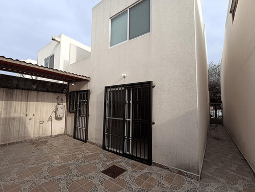 Casa En Venta En Dream Lagoons, Apodaca | 3 Recámaras, Alberca, Gimnasio Y Lago Artificial
