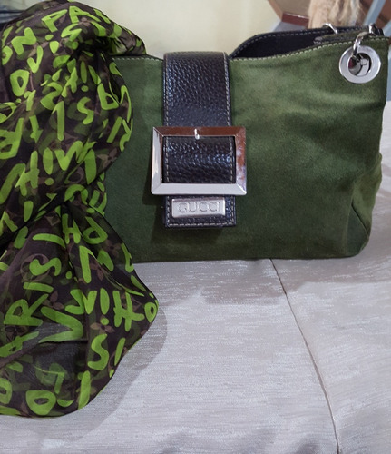 Cartera De Mano Gamuza Verde Oscuro Con  Pañuelo 