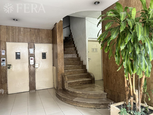 Venta De Departamento De 2 Ambientes Con Balcón En Balvanera