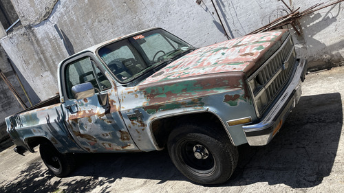 Chevrolet Silverado 81 Americana Motor 250