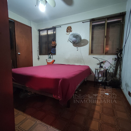 Imagen 9 de 13 de Invalmhouse Inmobiliaria. Apartamento En Venta. La California Norte El Marqués Caracas.